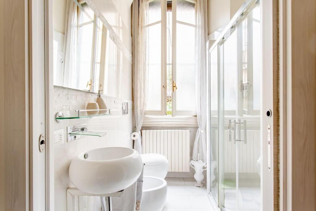 Exquisite Stay Via Crema Milan Luaran gambar